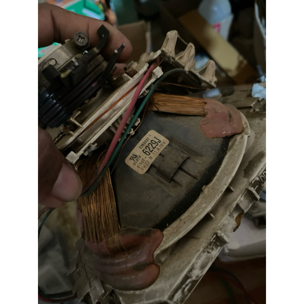 yuke deflexie 6229j dari tv sharp 21 slim