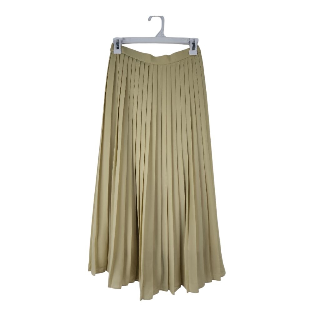 Rok Panjang Flare Skirt Aksen Plisket Pleats Lipit Bahan Chiffon Brand Uniqlo Jepang Warna Kuning Le