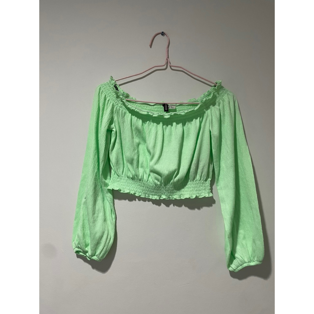 Sabrina H&M Crop Top Hijau Polos Blouse Atasan Wanita Mewah Premium Preloved