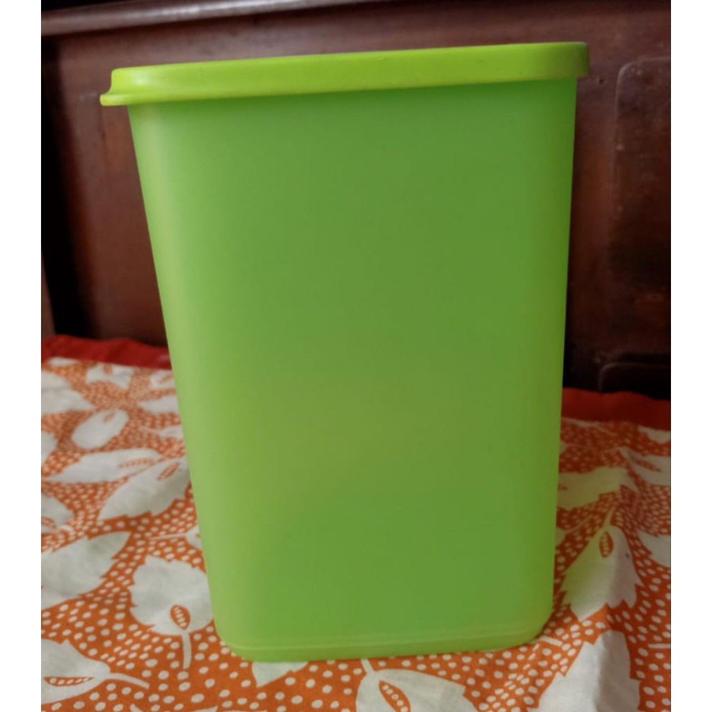 toples tupperware preloved