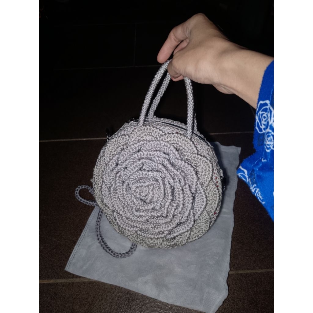 tas rajut mawar