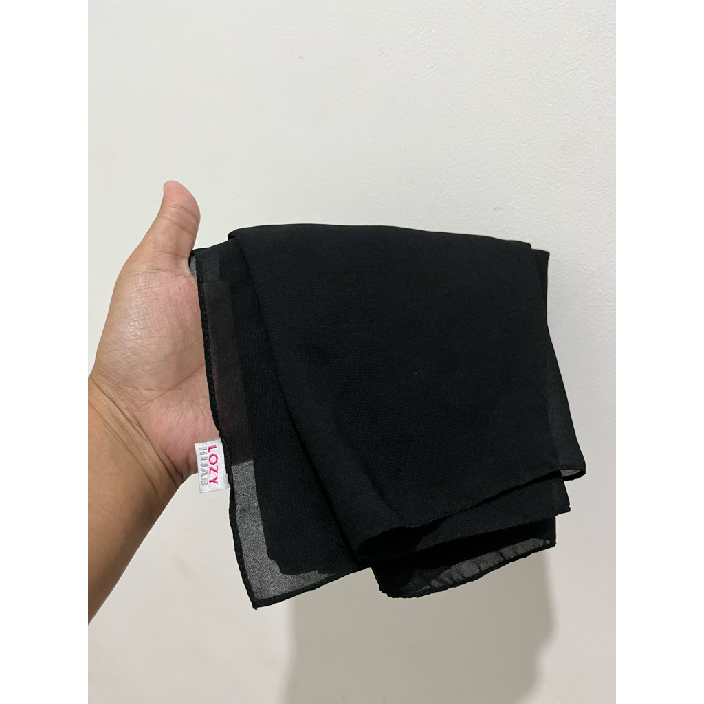 Hijab segi empat lozy keenan mix hijab preloved