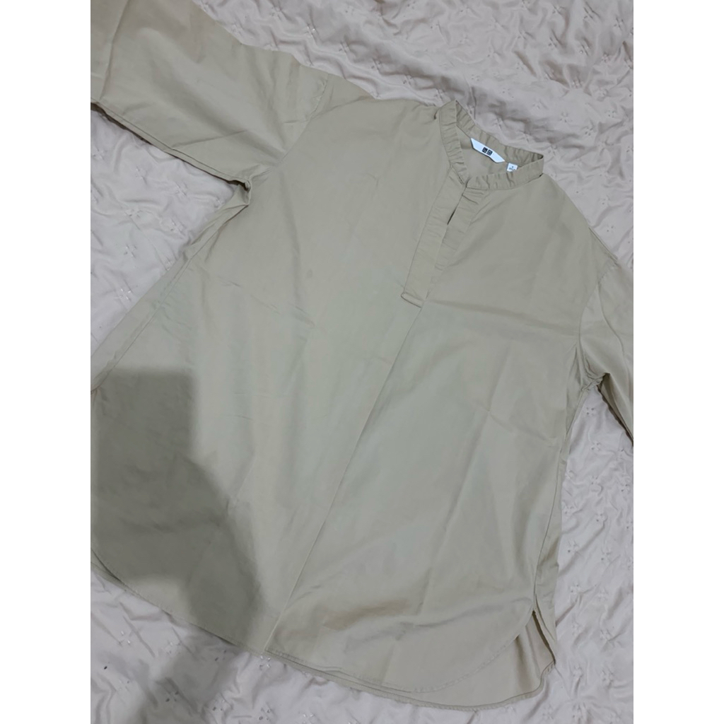 Blouse UNIQLO Wanita