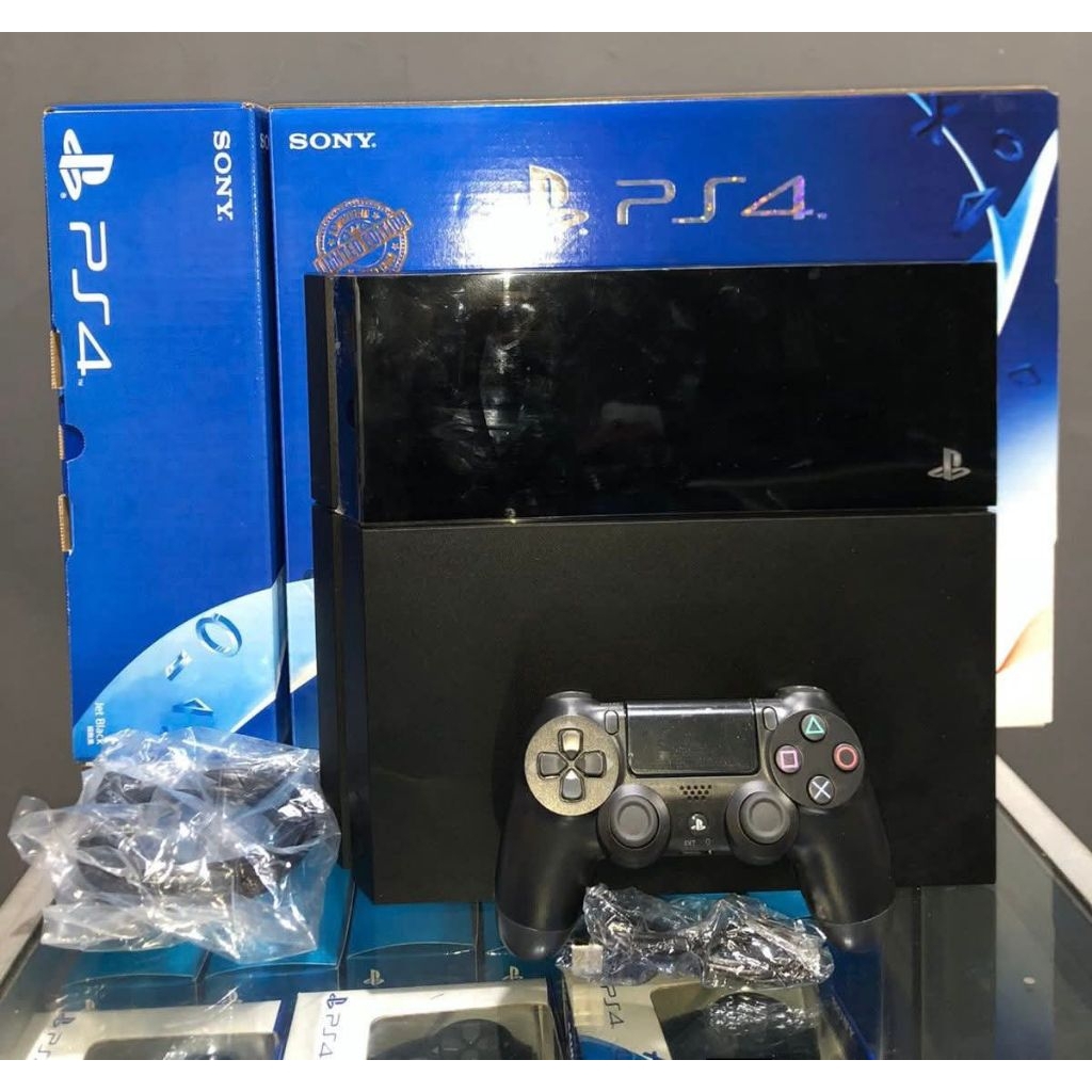 ps4  fat hen 6.72 / 9.00 1tb full game + 2 stick wirelles bebas reques