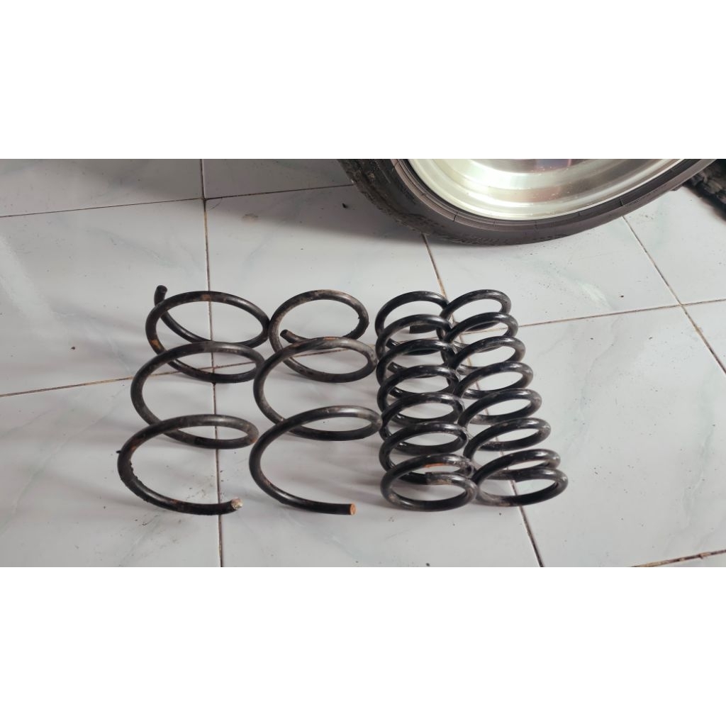 Per shock depan belakang avanza xenia