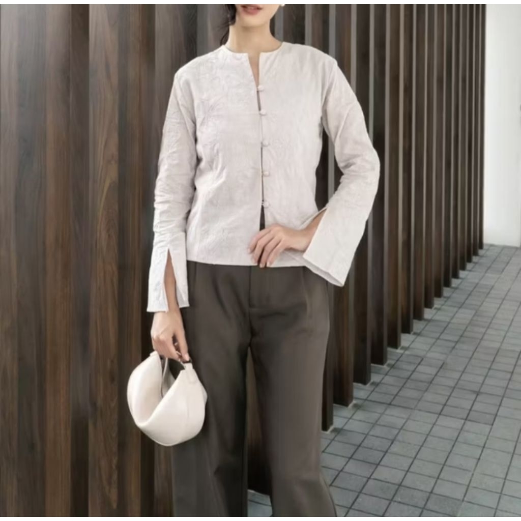 PL Embroidery Yera top Yeona Size L