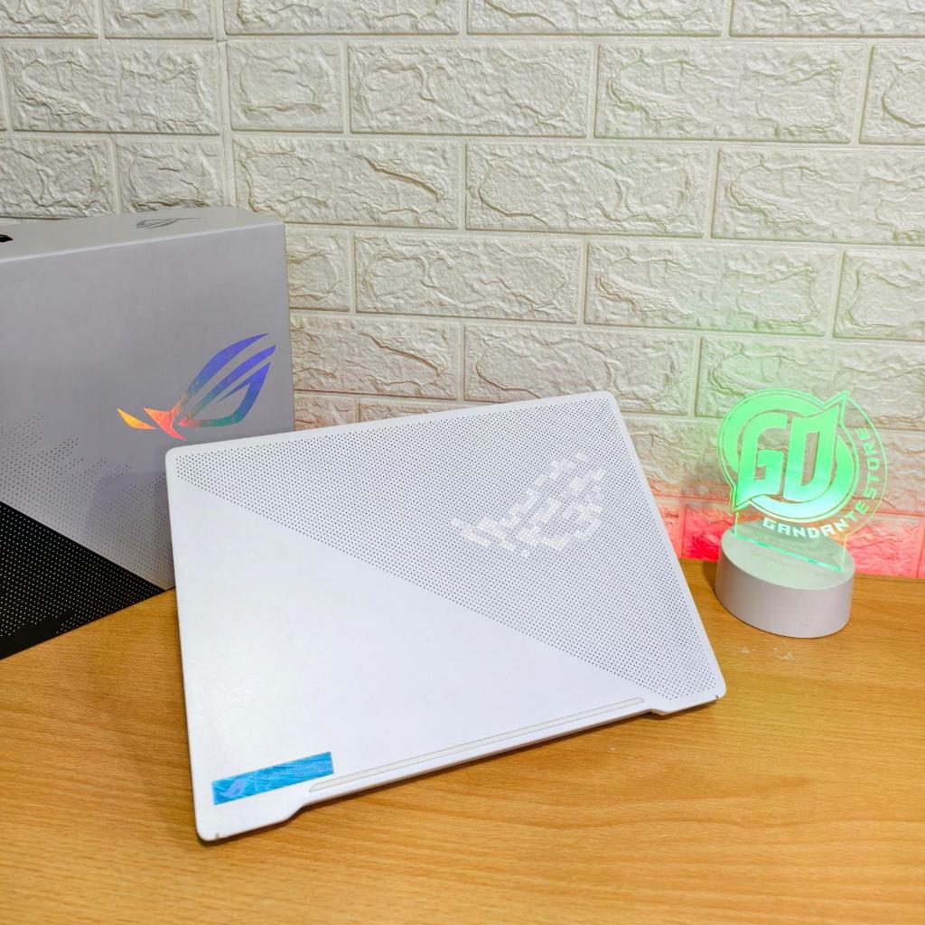 ASUS ROG Zephyrus G14 GA401QE Animatrix Ryzen 7 RTX 3050 Ti 12 GB Total VRAM Ultrabook Laptop Gaming