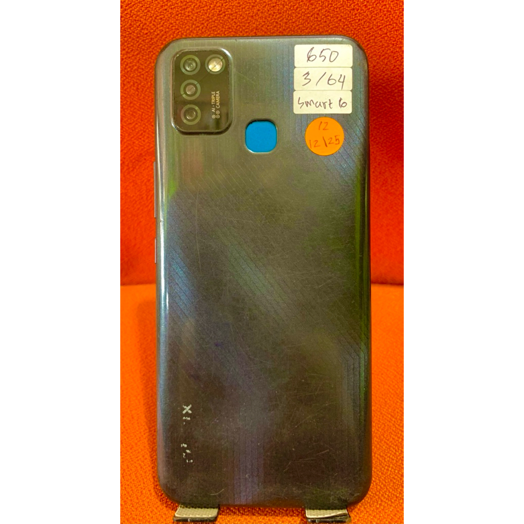 Hp second normal Hp Infinix smart 6 Ram 3/64 minus lecet pemakaian