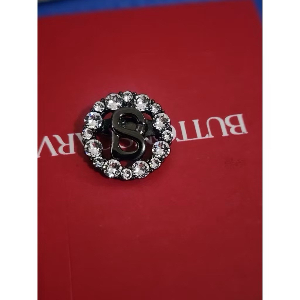 Pin Brooch Buttonscarves