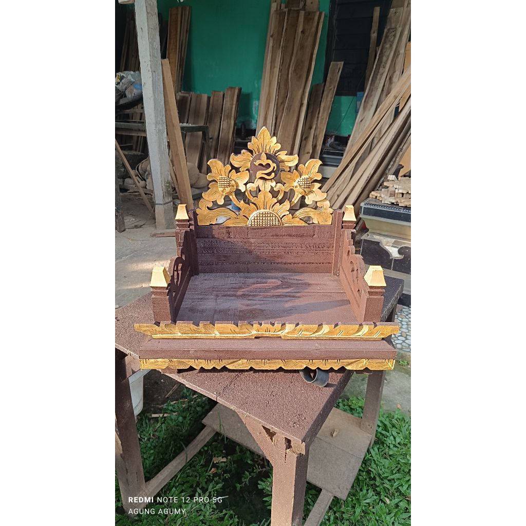 Pelangkiran ukir bali kayu cempaka 34cm lebar dalam