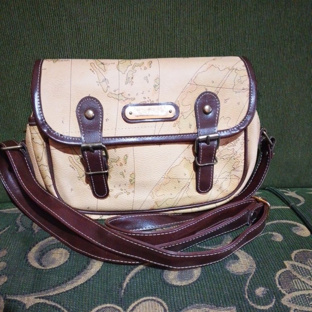 TAS SELEMPANG PETA