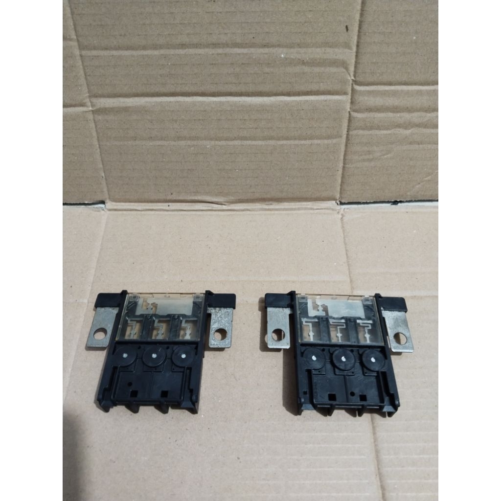 Fuse Sekring Kepala Aki Toyota Hiace Commuter Original 1pcs Untuk Mobil Toyota Hiace Commuter