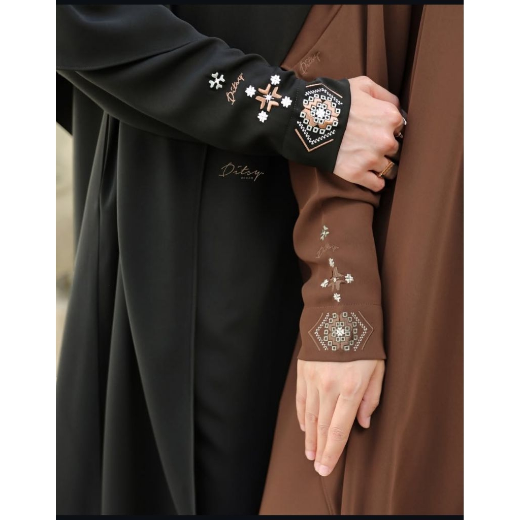 DITSY MOSLEM  HAALA DARK MAROON SIZE REGULER NWT