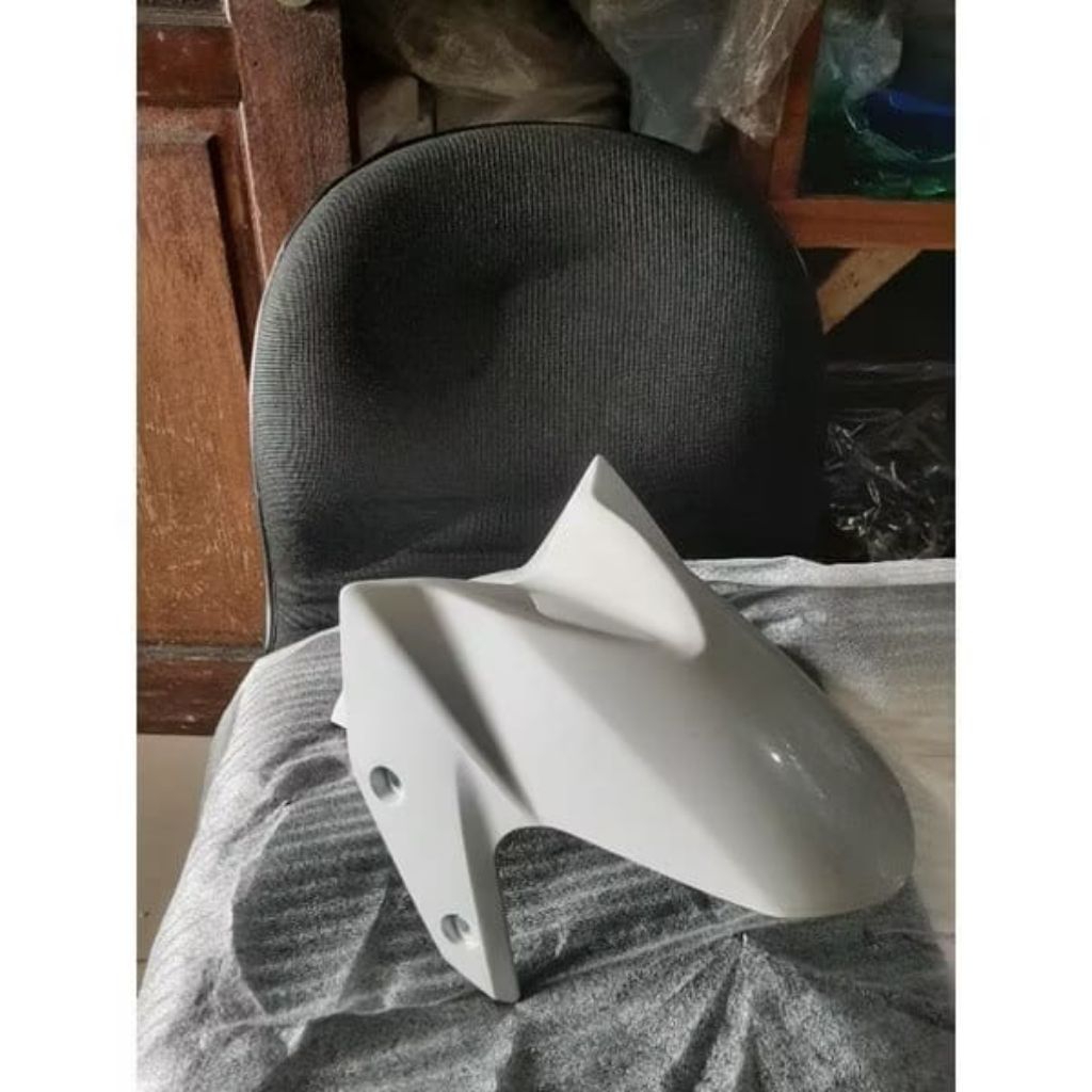 spakbor depan Yamaha NMAX putih bersih