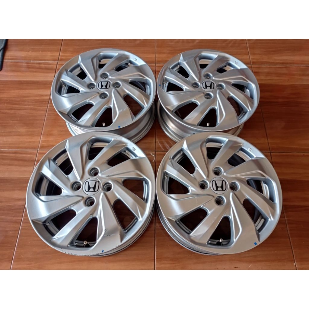 Velg copotan oem honda mobilio ring 15 baut 4x100 kondisi lecet pemakaian