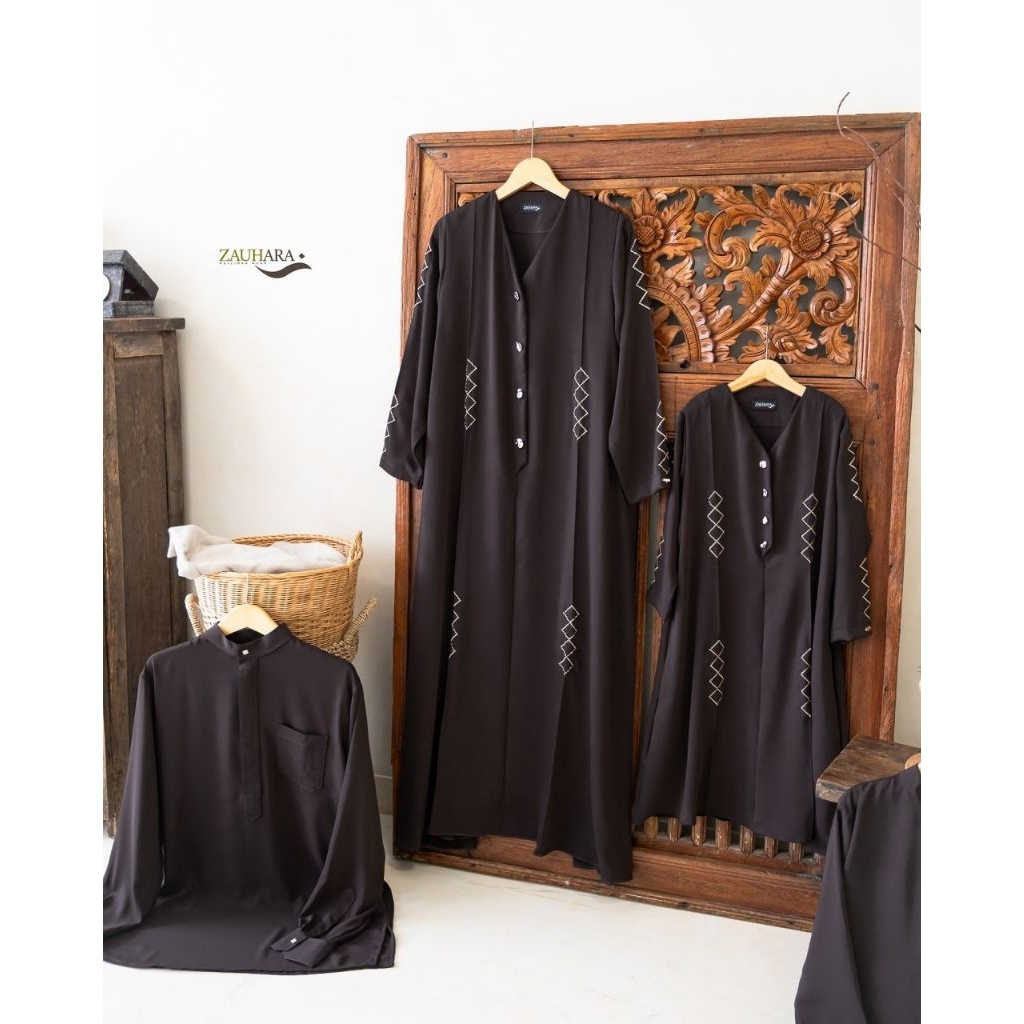 NWT eid series Luna Zauhara size M style 1 afterdark preloved NWT