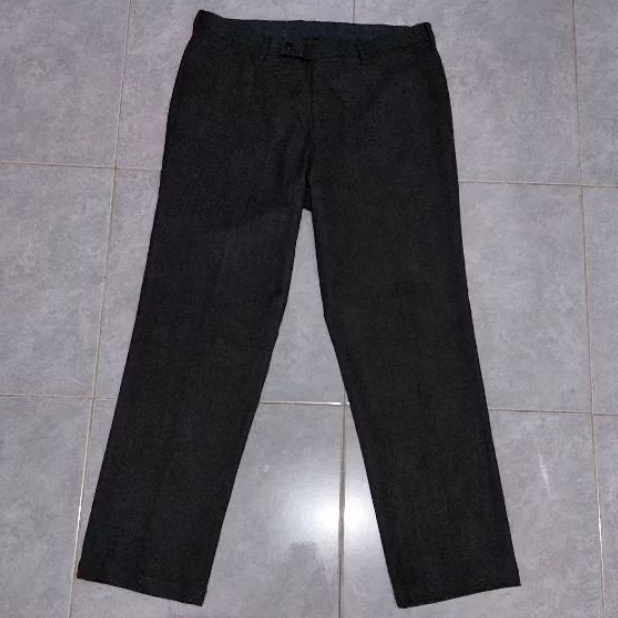 CELANA CHINO UNIQLO GREY ABU ABU ANKLE PANTS