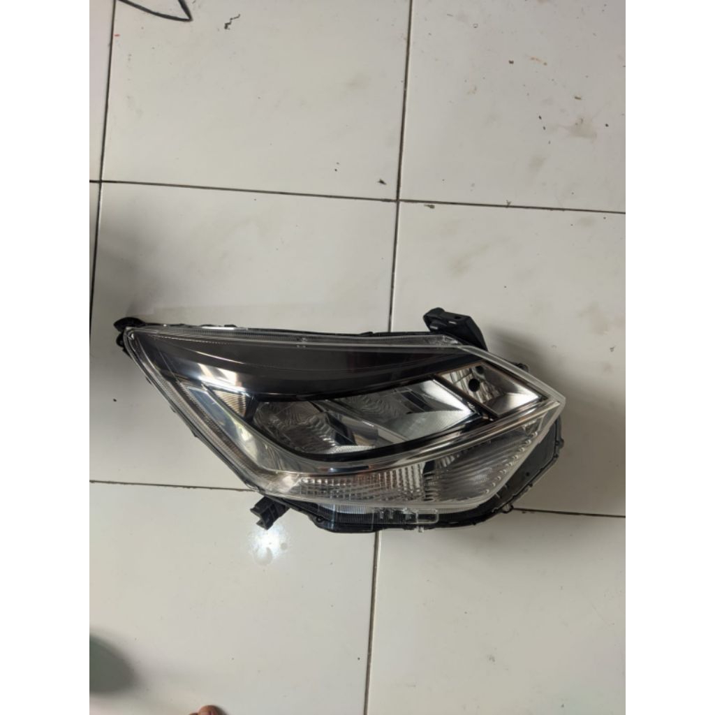 Headlamp Atau Lampu Depan Sigra Calya Led Facelife