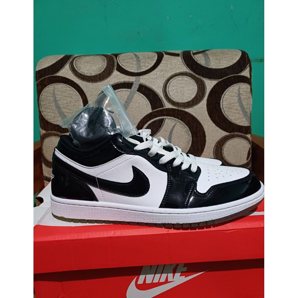 aj1 bw glossy