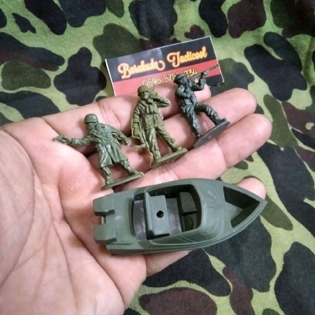 mini figure tentara jadul mainan jadul tentara plastik kecil miniatur boat perahu tentara koleksi ma