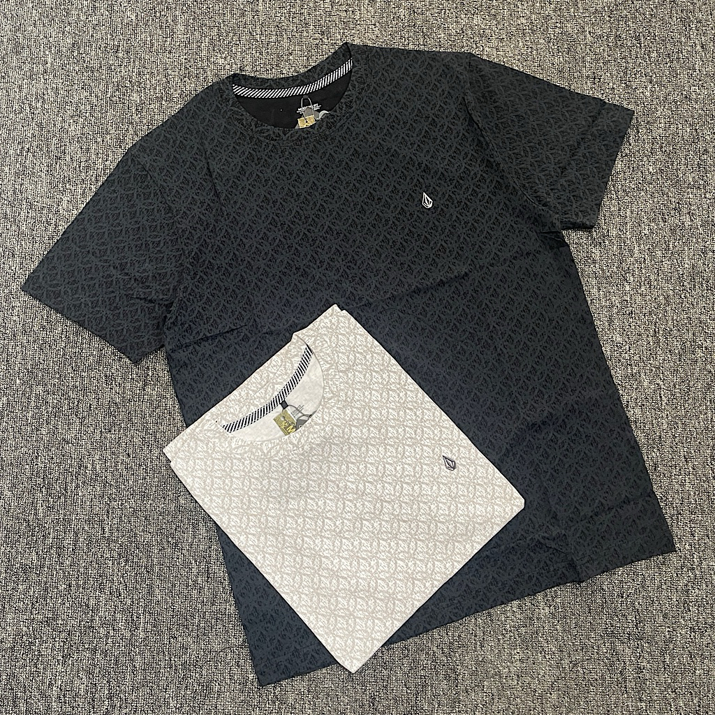 AMD 976 KAOS OTSKY PRIA LENGAN PENDEK HITAM PUTIH SLIM FIT