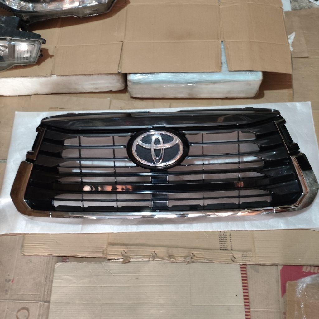 Grill Front Gril Toyota innova Reborn Venturer Facelift 2022-2025 original