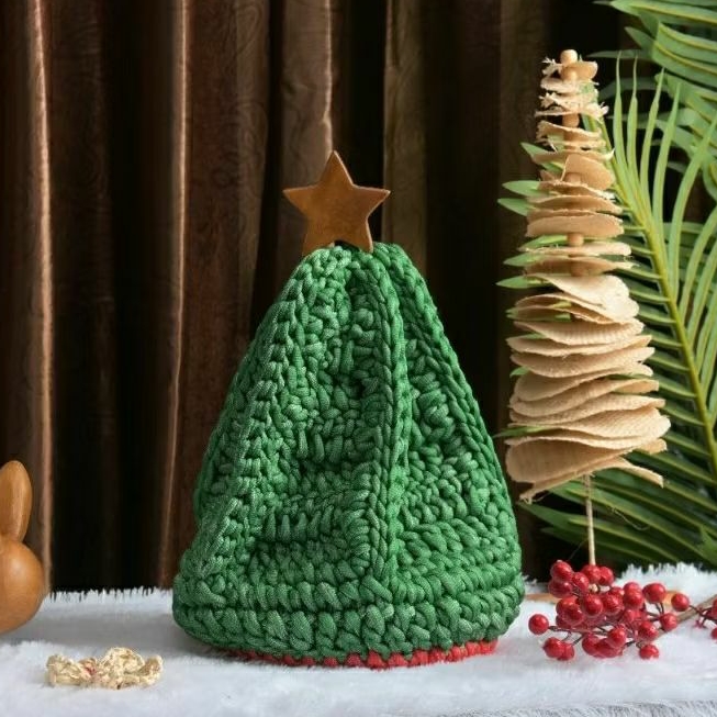 Pohon Natal Sumbu Hijau Dekoratif