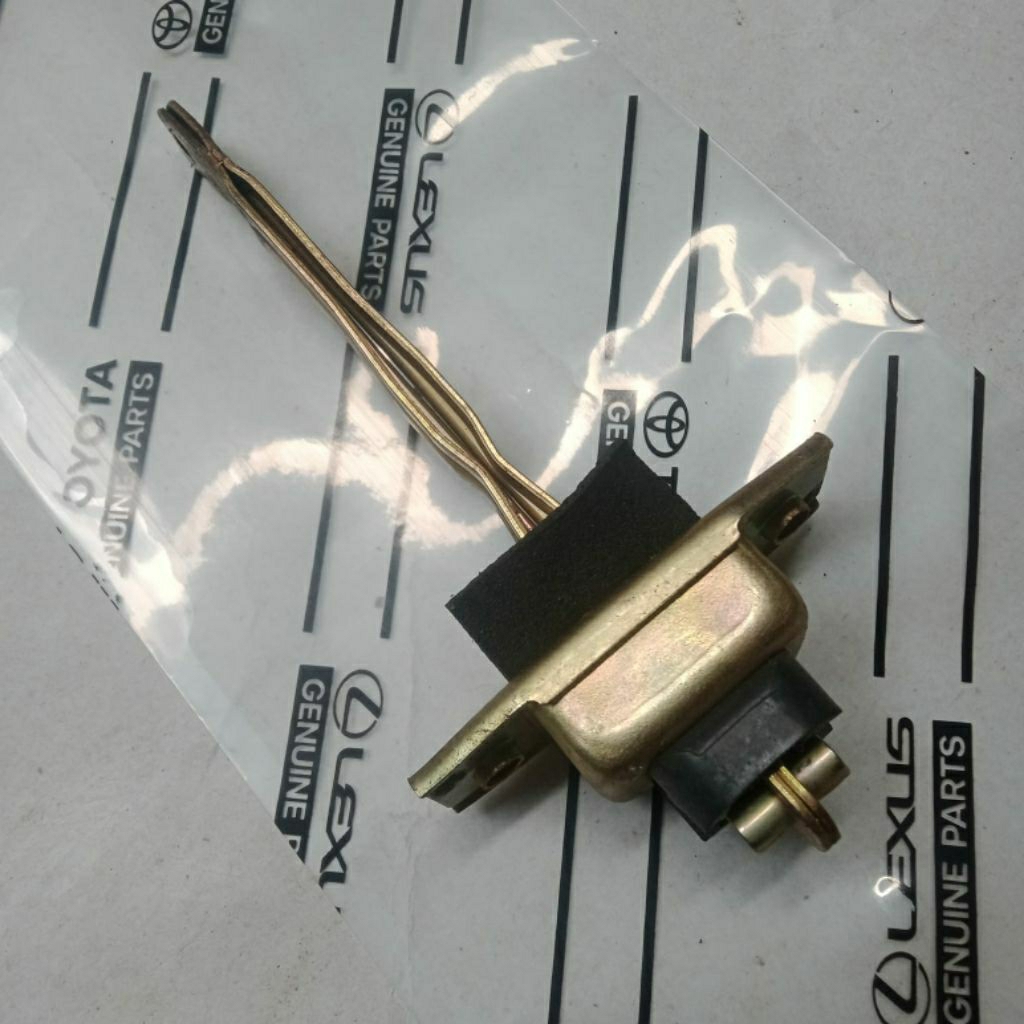 STOPPER CHECK DOOR PINTU TENGAH TOYOTA KIJANG