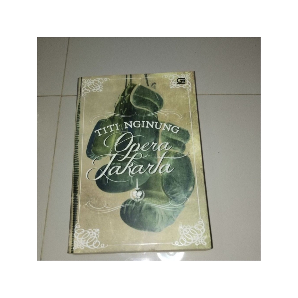 Novel Preloved Ori Opera Jakarta