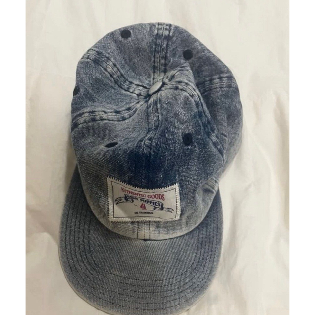 Preloved topi hush puppies denim