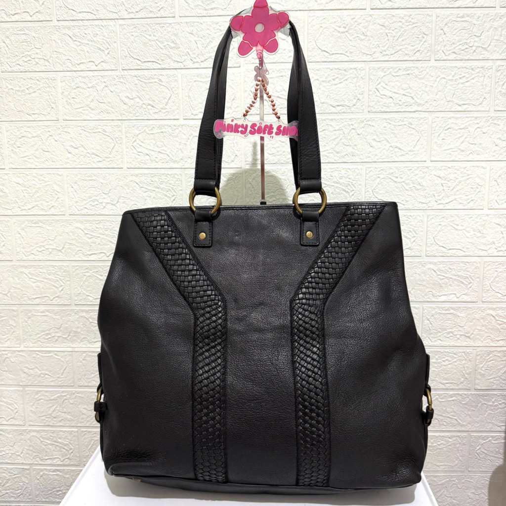 tas tote bag kulit asli. tas tote bag yeslong. tas tote muat laptop. tote prelop. hitam