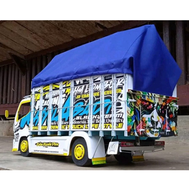 Miniatur truk oleng canter new wahyu abadi putih pake  lampu leed rgb 10 titik bonus terpal