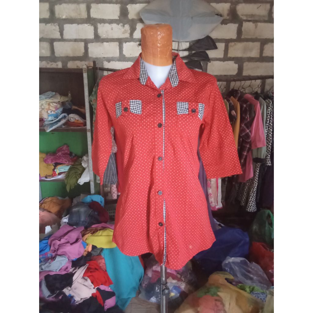 kemeja wanita bekas