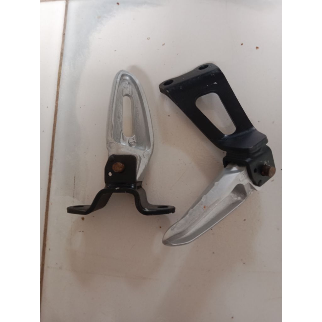 POD SETEP PIJAKAN KAKI BELAKANG YAMAHA MIO SOUL