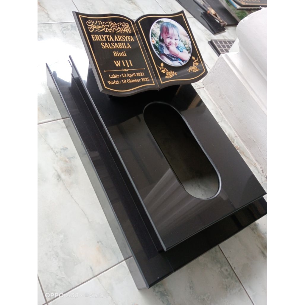 kijing makam anak bayi polos uk 40cmx60cm,plus foto.polos