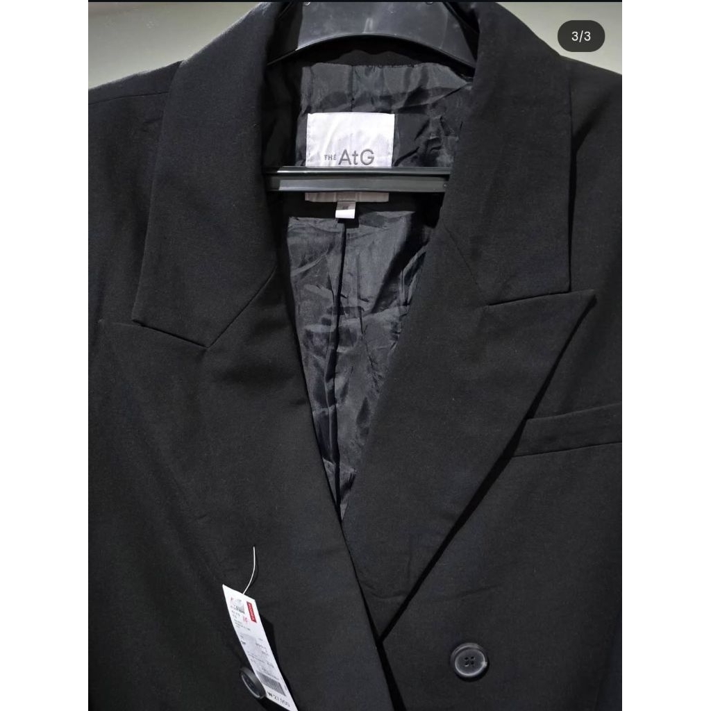 blazer crop hitam pekat