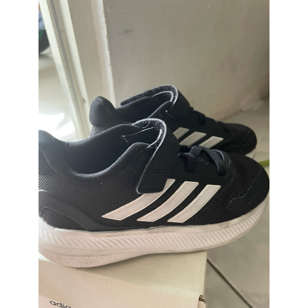 Preloved Adidas Runfalcon 5 Anak size 9K (Harga Nego)