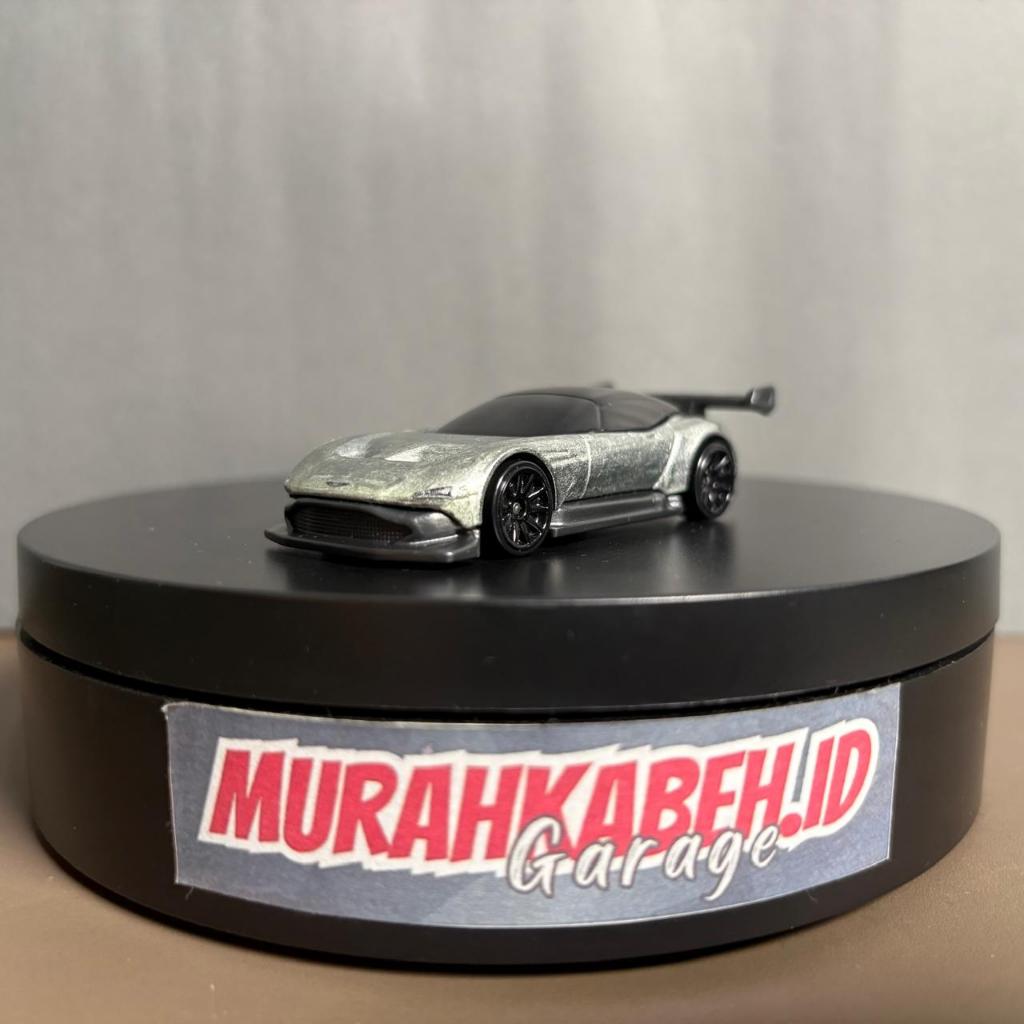 Hot Wheels Aston Martin Vulcan (ZAMAC) - ZAMAC Themed Multipack 2023
