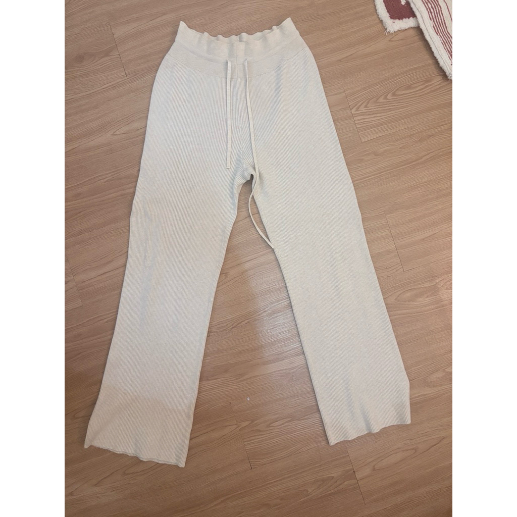 Uniqlo washable knit pants