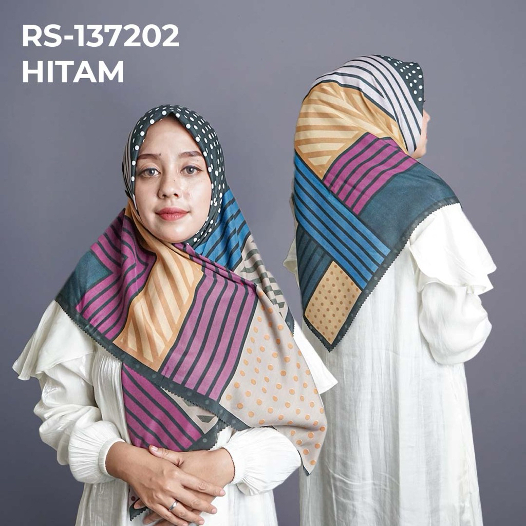RS-137202 HITAM Hijab Jilbab Dennay Scarves Voal Motif Segi Empat Basic Laser Cut