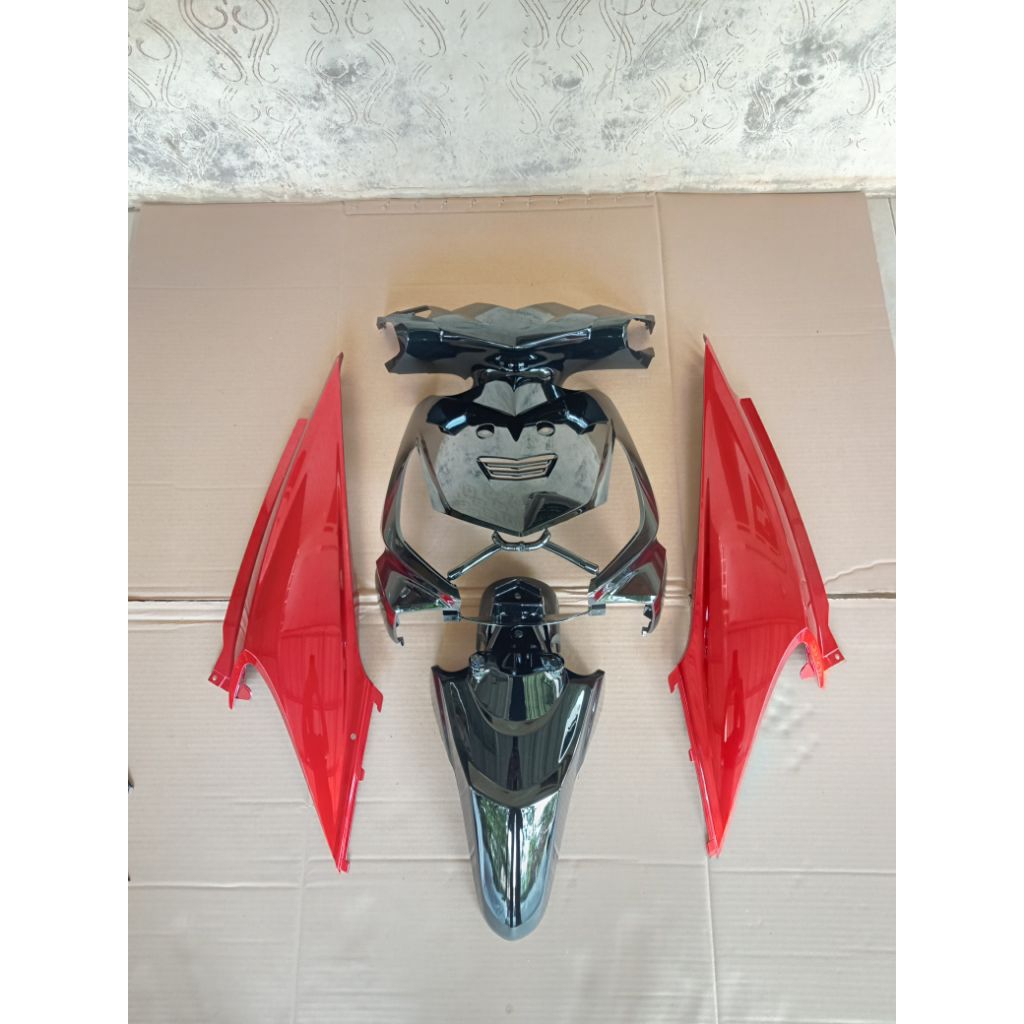 full body halus Honda beat karbu 2010-2012 hitam body merah