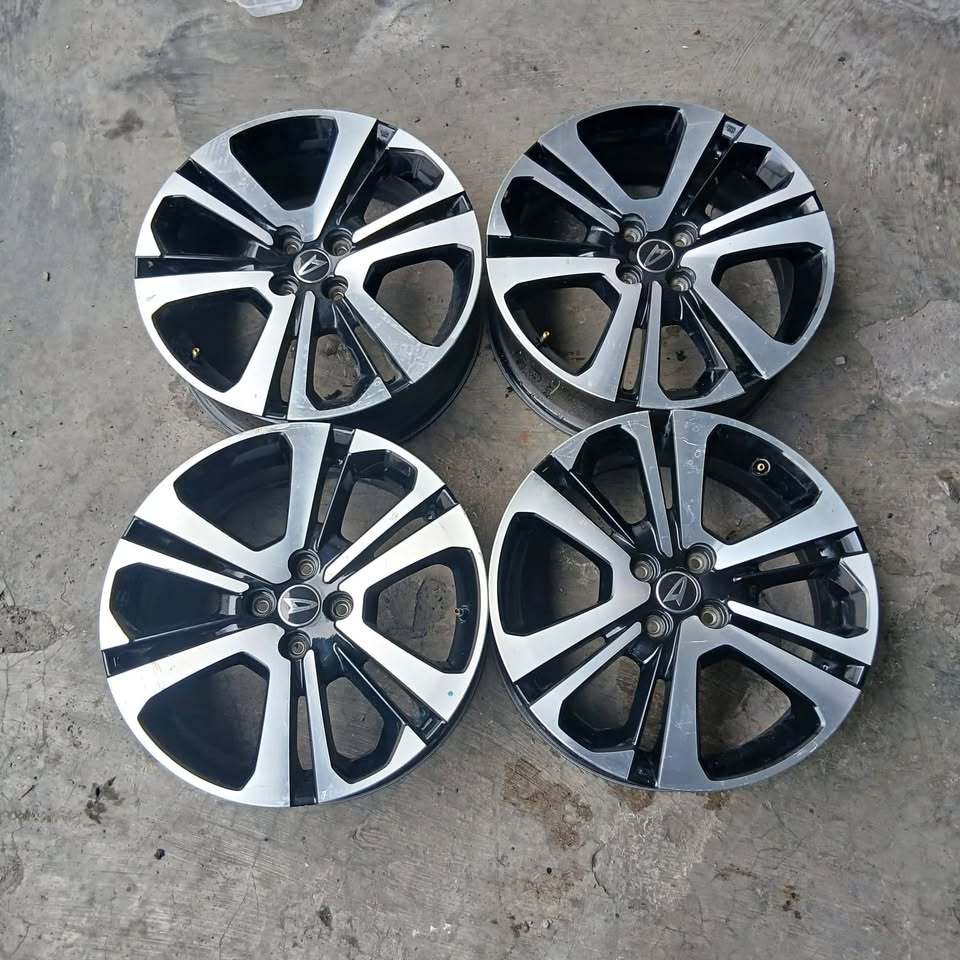 VELG MOBIL BEKAS ORIGINAL ROCKY R17 H4X100