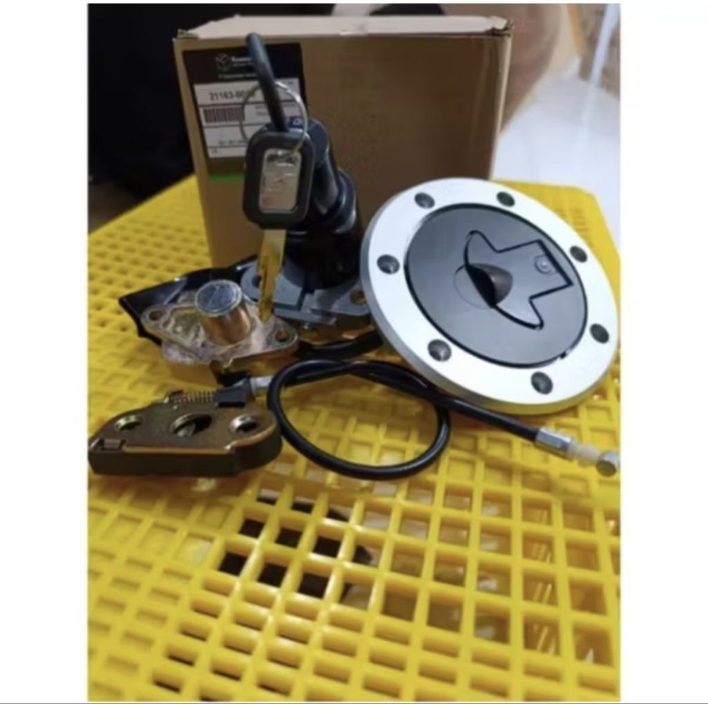 KUNCI KONTAK SET KAWASAN NINJA RR OLD/NINJA R/NINJA SS KEYSET KAWASAKI..