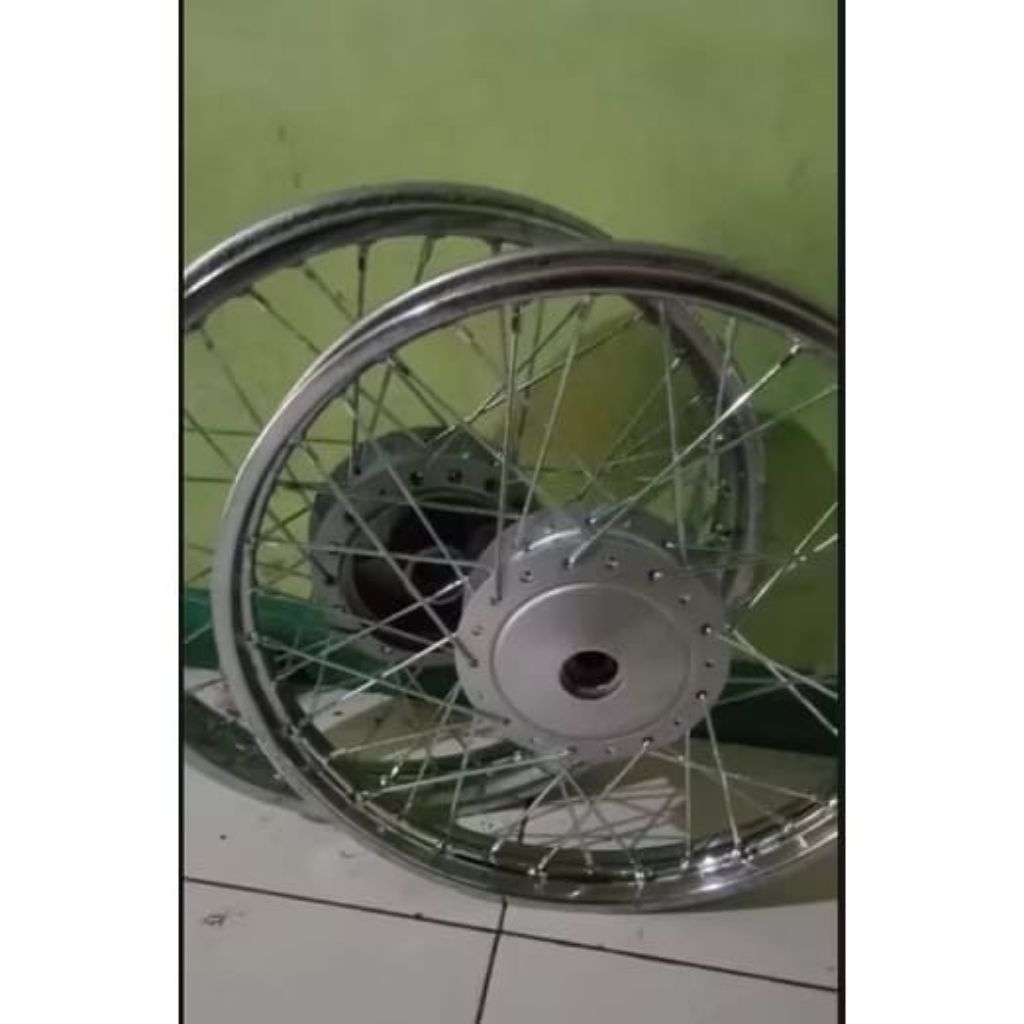 Velg/pelek jari jari yang teromol 1set motor Supra fit new Supra x 125/karisma/grand original copota