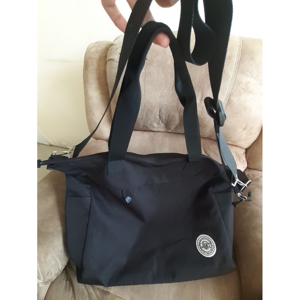 Tas Slingbad Tas Minggat Tas Traveling Preloved Second Branded ' JOUET ORIGINAL ' ( Size : Bawah 43 