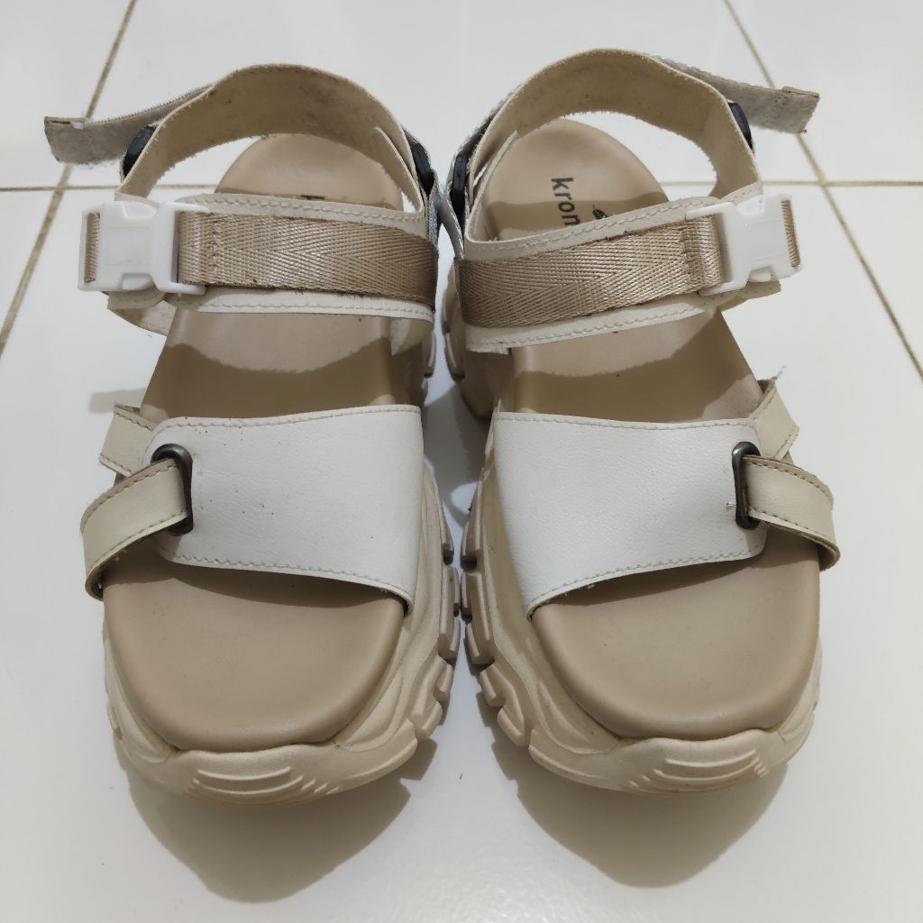 (BACA DESKRIPSI) PRELOVED SEPATU SANDAL TINGGI KRONIKEL PROJECT ARIZONA CHUNKY SANDAL'S GOLD SIZE 39