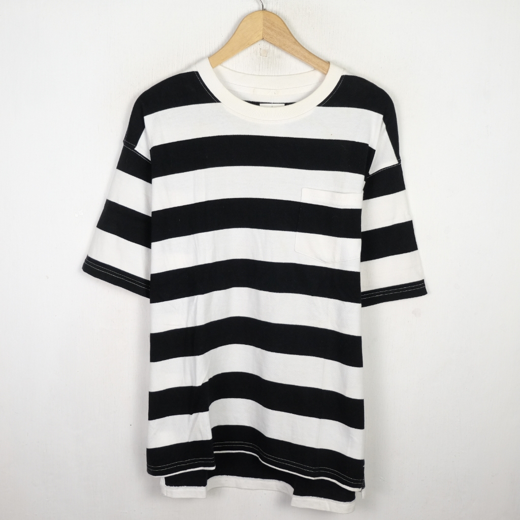 KAOS GU BY UNIQLO STRIPE OVERSIZE BASIC TSHIRT AIR34 SIZE L OVERSIZE