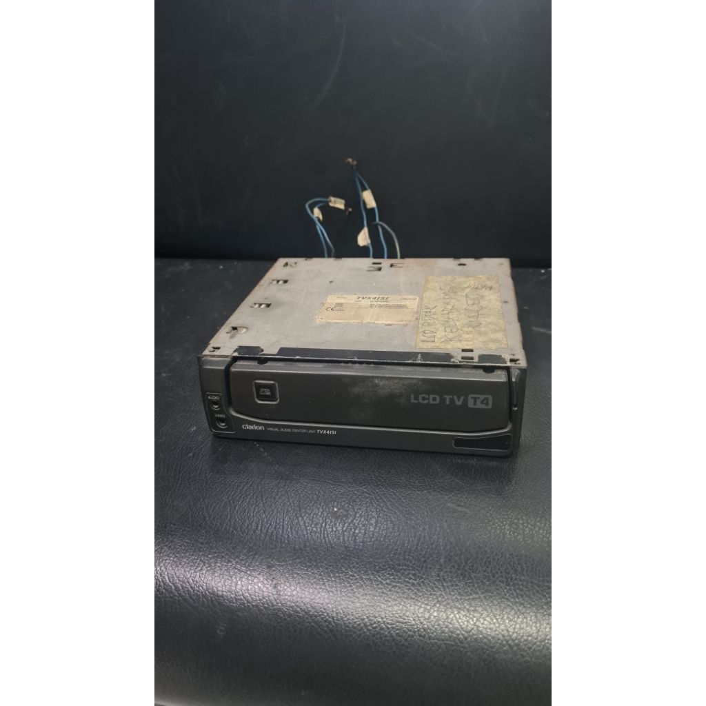 Single din monitor Clarion TVX4151 motorized tidak nyala