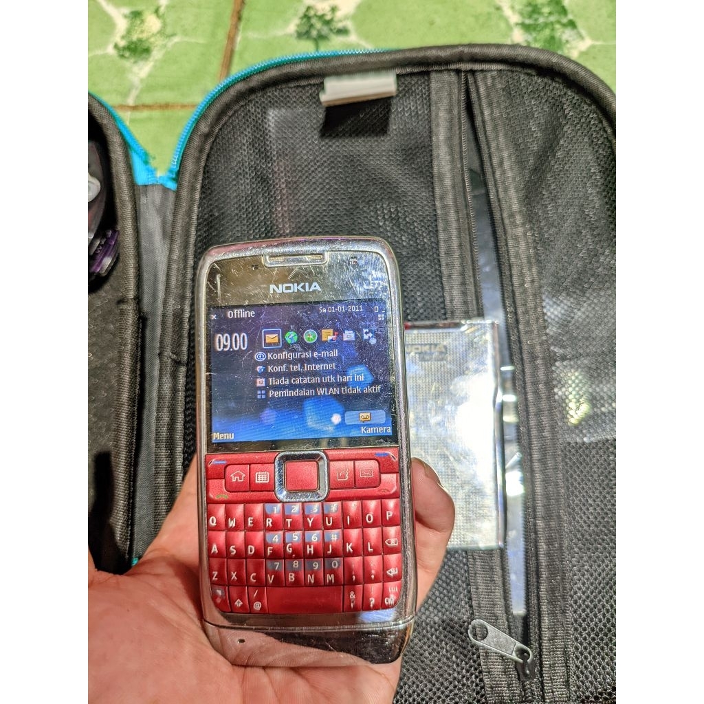 nokia  e71 minusan anggep bahan