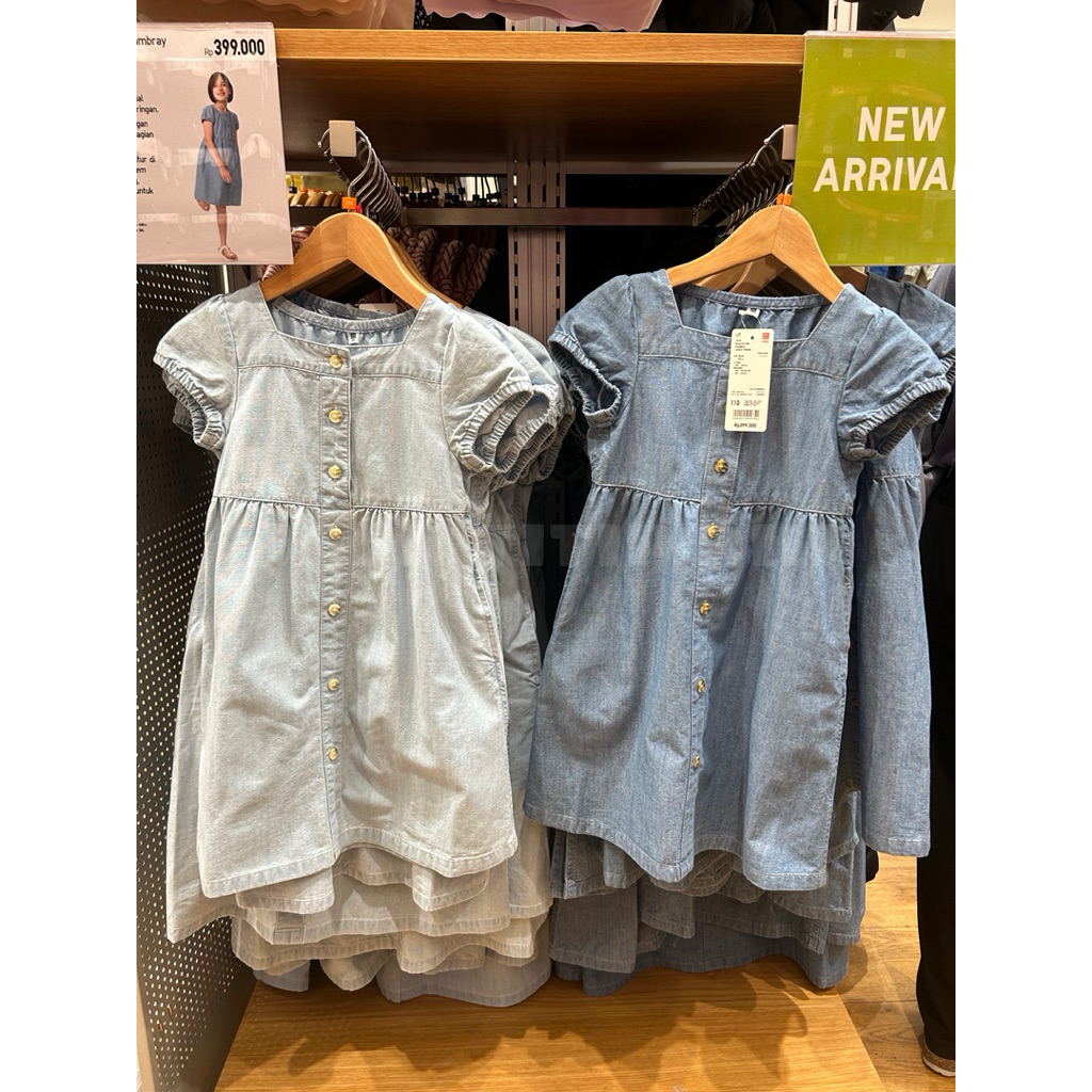 Gaun Gather Chambray Lengan Pendek GIRLS UNIQLO